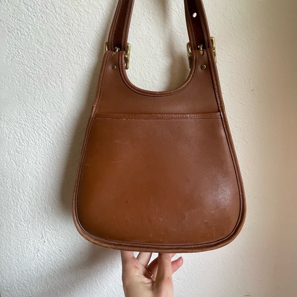 Vintage coach leather crossbody - Picture 2 of 3